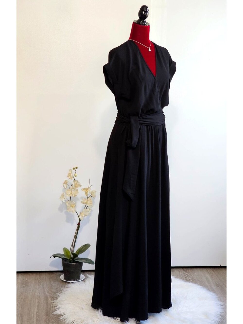 NWT Meghan Women's Black Jazmin Wrap Cap Sleeves Maxi Dress Sz XL 2335 - Picture 3 of 16